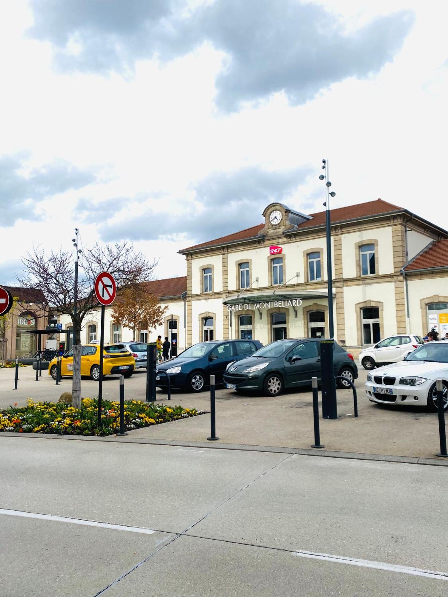 Superbe Studio Cosy Et Atypique 3 Etoiles Montbéliard Екстериор снимка